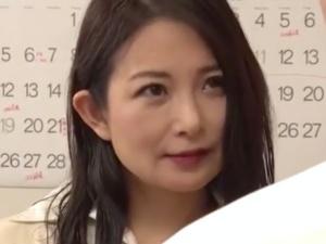 【女上司】「イヤらしい目で見てたでしょう？」部下の視線に自らのメスの本能を刺激された女は痴女化して逆に襲いかかる！！