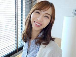 【アラフォー人妻】正統派の美人降臨！！シュッとしたスレンダーボディが魅力的なピアノの先生が意外なスケベっぷりを披露する