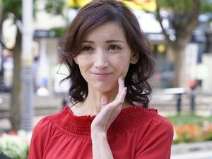 【熟女ナンパ】「今日は大丈夫だと思うから…」超美人なのに控えめだった51歳が中出しを許可するまでの一部始終！！