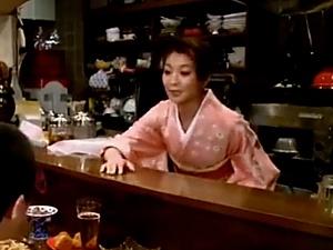 ＜投稿実話＞美人女将の裏の顔・・・酒に酔うと二階に上がり、常連客たちにまわされ破廉恥すぎる姿に・・・＜ながえスタイル＞