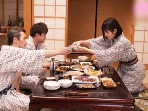 ＜出張性接待＞「この宴会は私達と君だけだよ？」騙された新卒OL！若いカラダを無理やりレイプされてしまう地獄の出張体験！