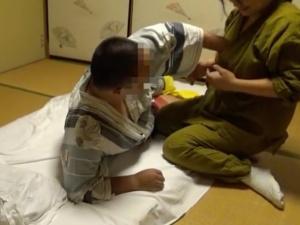 「やだ…気持ちよくなっちゃう…」おばさん仲居にちょっかいを出してみると意外に好反応！！肉付きの良い熟れボディをくねらせ…