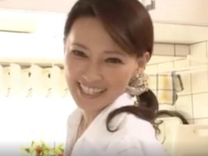 ＜五十路＞「キスだけじゃ我慢できないの？」30も年上の艶っぽい彼女ができたら食事中でもヤリたくなって仕方がない！