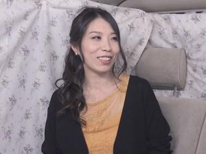 ＜人妻ナンパ＞「だめっ！赤ちゃんデキちゃう！」隠れ巨乳おっぱいだったSEXレス主婦の熟オマ●コに無許可で中出し！！