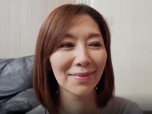 「ヤラしい目で見てたんでしょ？」オトナの魅力たっぷりの部長の奥さんで即勃起！！熟れボディの誘惑は理性を崩壊させて…