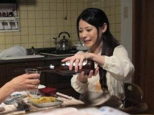 ＜人妻NTR＞あなた、許して・・・中古ながら念願のマイホームを手に入れた夫婦だが、前の住人だと名乗る男が現れて・・・