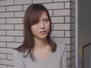 【人妻不倫】「えっ、どうしたの…」奥さんに逃げられたという夫の部下に言い寄られた女はうっかり唇を許してしまうと…