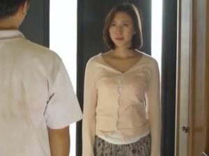 【人妻NTR】「あんた、幸せなんだなあ…」熟れ始めた女のカラダは貪られ、夫じゃないペニスでも感じてしまう！！