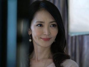 「あんまり無くなってきたかな…」意外にもレス気味だという美人妻は欲求不満！正統派の美形ルックス＆スレンダーボディを晒し…