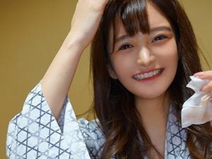 「温泉に来ましたー♡」台本無しのプラベ旅行で芸能人とハメ撮り！！誰もが羨む美ボディを独り占めするヌケ確映像
