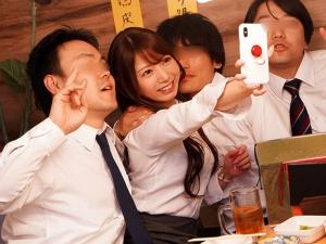 ＜出張先相部屋NTR＞飲みすぎた夜、美人OLは後輩社員の強引なセックスで寝取られる！そのカラダは次第にメスとなり・・・