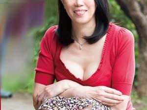 【55歳】「ダメよ、あの人がいない間にこんなこと…」内心寂しさを抱える五十路妻は夫不在時に間違いを犯してしまう！！