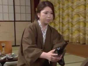 ＜NTR温泉旅行＞「やめて…こんなの酷い…」町内会会長の命令は絶対！その熟れたカラダは、男たちの性欲処理にされる！！