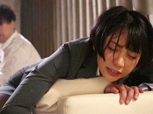 【相部屋】「もう酔っ払ったのか？」「ハァハァ…」酒だけのはずが動悸まで激しく…ドクズ男に媚薬を盛られ結婚前に犯されるOL