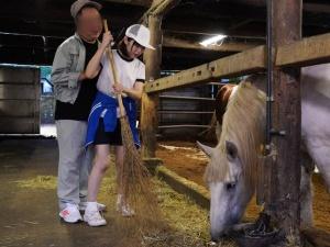 【職業体験】「可愛いねえ、何年生？」馬もビックリのセクハラ行為！！イラマチオからレイプされてしまう一部始終！！