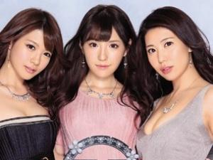 【バイノーラル3P】※ヘッドホン推奨！！SSS級美女の淫語と吐息が聴覚を刺激！！没入注意の激シコ動画がやばい！！