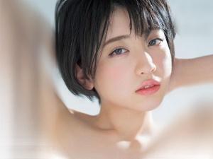 ＜AVデビュー2作目＞「おっきぃです！！」男優のデカチンにあっと驚く美少女♡フェラにパイズリから子宮届く巨根ピストン！！