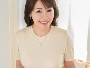 【初撮り熟女】「入れて欲しいです…」スーパーのレジ打ちパート主婦が夫の義務的セックスに寂しさを感じアダルトビデオに出演！！