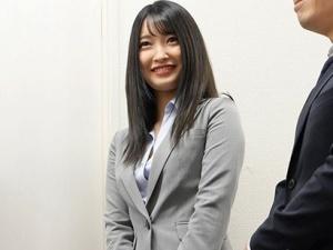 【相部屋NTR】「出してください…部長の精子…」一夜にして落とされた女子社員！！そのセックスはあまりにも衝撃的で…