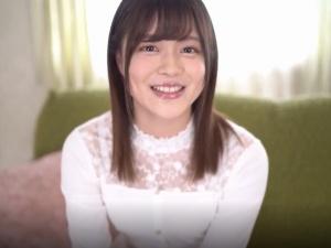 「無下にされるのが好きです♡」こう見えて変態ドＭな美少女JD！意外な剛毛オマ●コを披露し、人前で初めてセックスしちゃう！