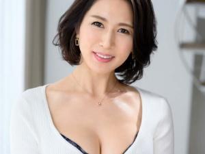 「気持ちいい！！ああああーーッ！！」黒髪清楚な外見からは想像のつかないメスっぷり！性欲を持て余した美人妻が衝撃のデビュー