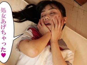 【催眠アプリ】「処女を小寺くんにあげちゃった…♡」大好きな男子のチ●ポをまんまと挿入成功！！デカチンなのに痛くない♡