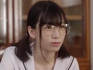 【連れ子レ×プ】「お義父さんどこ触ってるの、なんで！？」妻が浮気失踪して豹変した男はまだまだ幼い少女の乳首を執拗に…