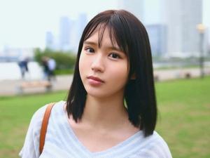 ＜デビュー＞困り眉毛＆幼さ残る表情がソソりまくる19歳！！脱がせたら意外にも美巨乳おっぱいを隠していた美少女をハメ倒す！