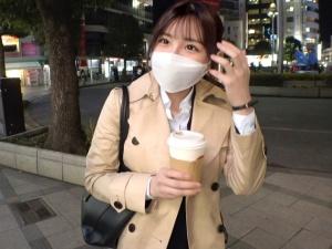 【素人ナンパ】「ちょっとだけ…はい…」マスク取ったらさらに可愛かったOLちゃん♡涙目フェラからストッキングビリビリ即ハボ