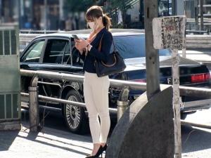 【素人OL】潮吹きすぎの大洪水ｗｗ「んあぁああイッちゃう！！」美人なのに下品なオマ●コがヤバすぎるびしょ濡れプレイ！！
