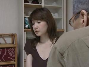 【ヘンリー】「奴と出来てるな？図星だろう」隣人と不倫を繰り返す息子嫁に、勃起薬を飲んだ義父が襲いかかる！！
