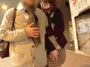 【カップル企画】ラブラブの高●生男女が挑戦！！彼氏のチンポ当てゲームに失敗した彼女が寝取られ中出しされてしまう悲劇！！