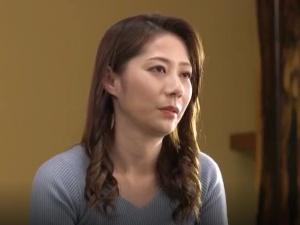 【人妻NTR】「隠蔽…」降って湧いた夫の不祥事…弱みを握った上司は女のカラダを抱き寄せるとそのまま唇を奪い…