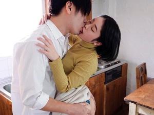 才色兼備なバイリンガル美女の初セックス…脱いでも美巨乳おっぱいを隠し持っていた彼女がカメラの前でペニスを…
