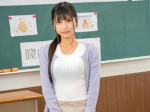 「ひどい…涙」新任教師ガチ泣き！！性教育のため生徒たちに女体を提供させられてしまった女は泣きながら股を開いて…