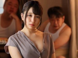 【人妻NTR】「あ、あの、つけてください、ゴム…」貧乏で首が回らない夫婦の妻は涙ながらに股を開くしかなく…