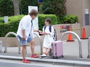 ＜素人ナンパ＞134cmは小さすぎｗｗｗ山形から上京して来た少女をメシで手なづけて連れ込み連続中出しセックス！！