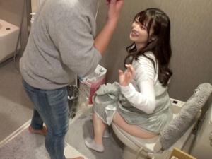 【素人ナンパ】「ねぇ待って待ってぇ♡」透き通るような純白美肌スレンダー美女をお持ち帰りして盗撮セックスに持ち込む！！