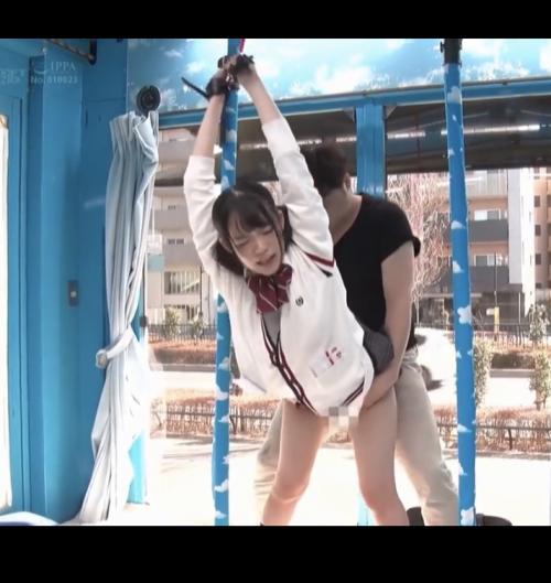マジックミラーナンパ　可愛いロリ美少女の女子高生はセクハラゲームに失敗し、手を拘束されてバックからちんこ挿入されます