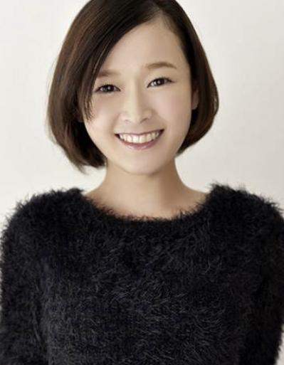 女の子って簡単だよね。ファンの男性を、目の前にしちゃうとなんでも言うことを聞いてくれる可愛い女の子