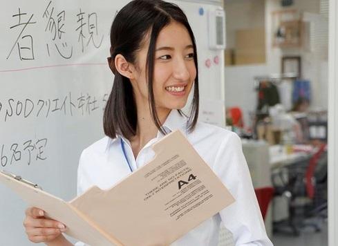 『AVには興味ないです！』と言い張る総務部3年目のSOD女子社員にオナニーしてもらったらイキ潮撒き散らすドスケベでしたｗ