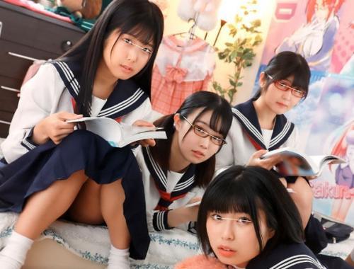 ウチに遊びに来ていたエロマンガ好きの陰キャのオタク義妹と同級生に”本物チンポ”を見せたら全員大興奮のハーレムに！