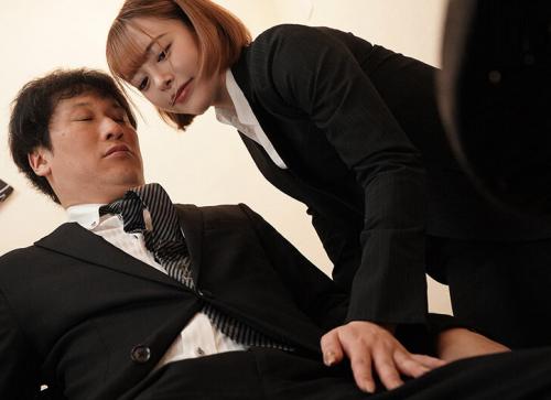 【相部屋逆NTR】結婚したばかりの妻子がいるのに…出張先で小悪魔すぎる部下OLの誘惑に負けてしまった僕