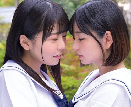 家族もクラスメイトも知らない。仲良しすぎる女子高生2人が放課後、お互いの性器を擦り合う秘密のレズセックス