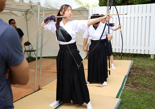 運動部女子痴漢！競技に勤しむエロと無縁なアスリート女子を狙ったレイプ映像集。弓道部/バトン部/バスケ部