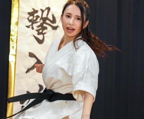 『素人の男なんて瞬殺です！』勝てば賞金、負けたら即AVデビュー！全国大会5位の本物の空手家主婦が男たちとガチンコ対決！