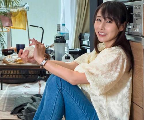 【NTRドキュメント】子育てしながら大学生になった同級生の熟女と普通の女子大生のようにめちゃくちゃセックスした一部始終