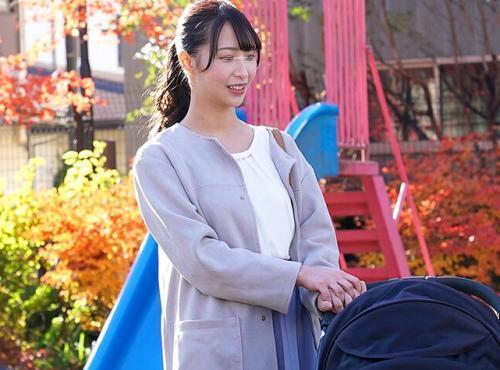 【人妻レイプ】公園で一目惚れ！ベビーカーを押す新米ママを自宅に押し込んで産後のご無沙汰敏感マンコに激ピストン！