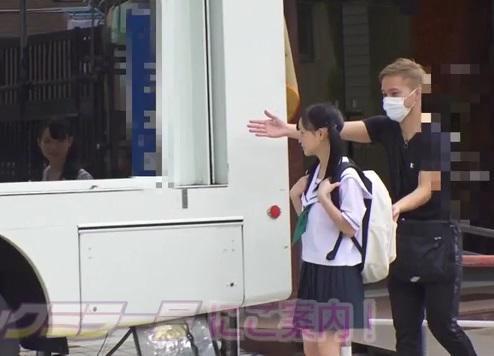 【JKナンパ】電マで10分間我慢できたら10万円！に軽い気持ちで挑戦してしまった学校帰りの小さな女の子の末路