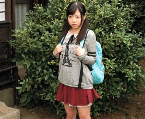 まだセックスしたらダメな年齢でうあ…？とある地方で出会ったおませな少女の幼マンコに中出しした一部始終